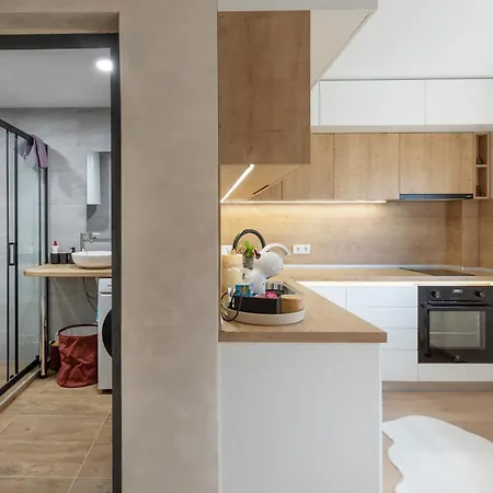 Iva's Dream Studio, Crafted With And Passion * בנסקו
